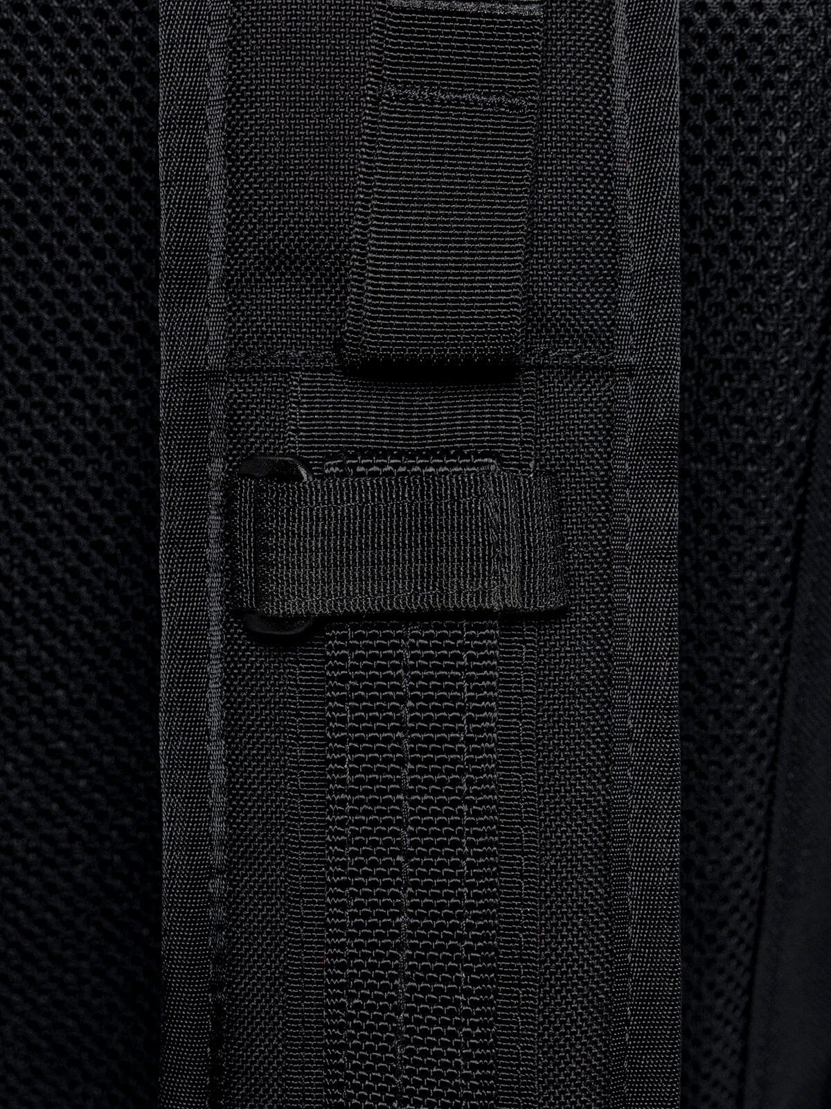 R6 Arkiv Field Pack 40L von Mission Workshop - Wetterfeste Taschen & Technische Bekleidung - San Francisco & Los Angeles - Für die Ewigkeit gebaut - Garantiert