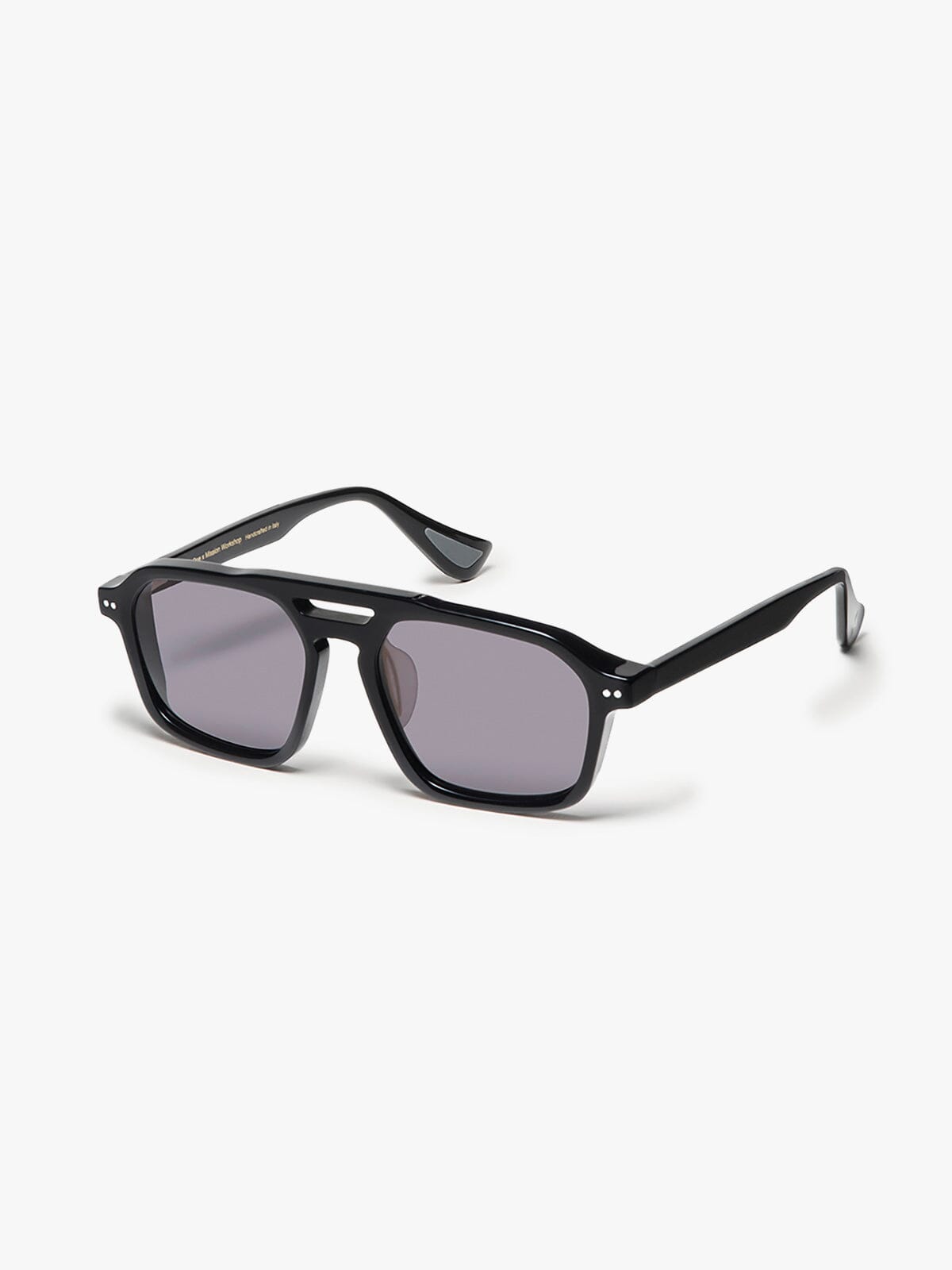 AO x MW : Navigator by Mission Workshop - Wetterfeste Taschen und technische Bekleidung - San Francisco & Los Angeles - Für die Ewigkeit gebaut - Garantiert
