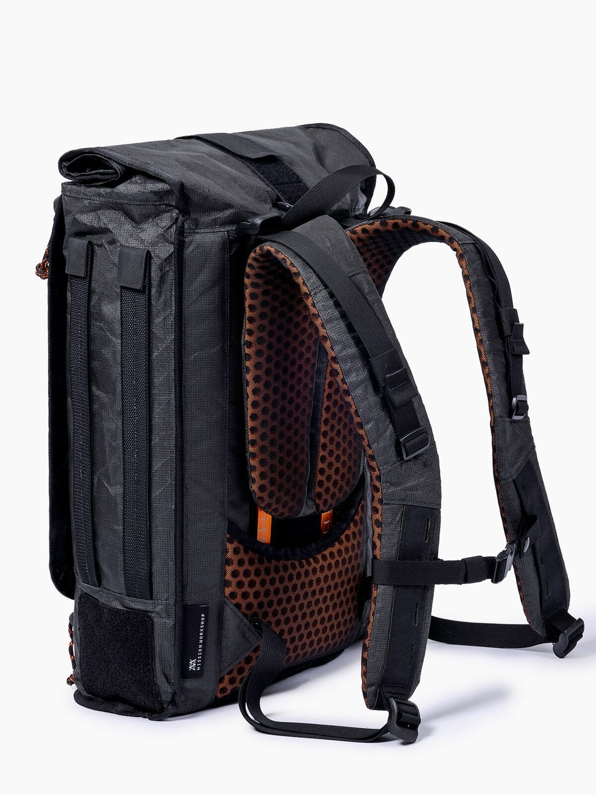 Mission Workshop X Carryology by Mission Workshop - Wetterfeste Taschen und technische Bekleidung - San Francisco & Los Angeles - Für die Ewigkeit gebaut - Garantiert