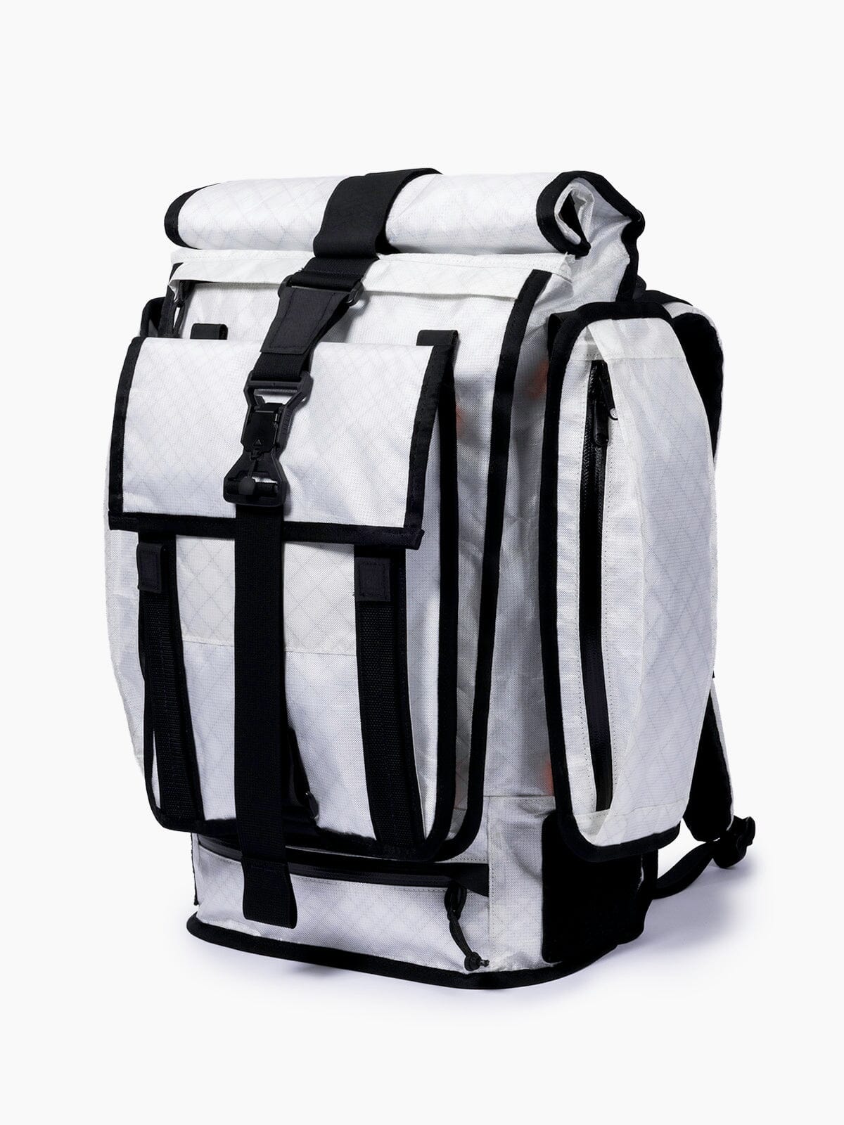 Mission Workshop X Carryology by Mission Workshop - Wetterfeste Taschen und technische Bekleidung - San Francisco & Los Angeles - Für die Ewigkeit gebaut - Garantiert