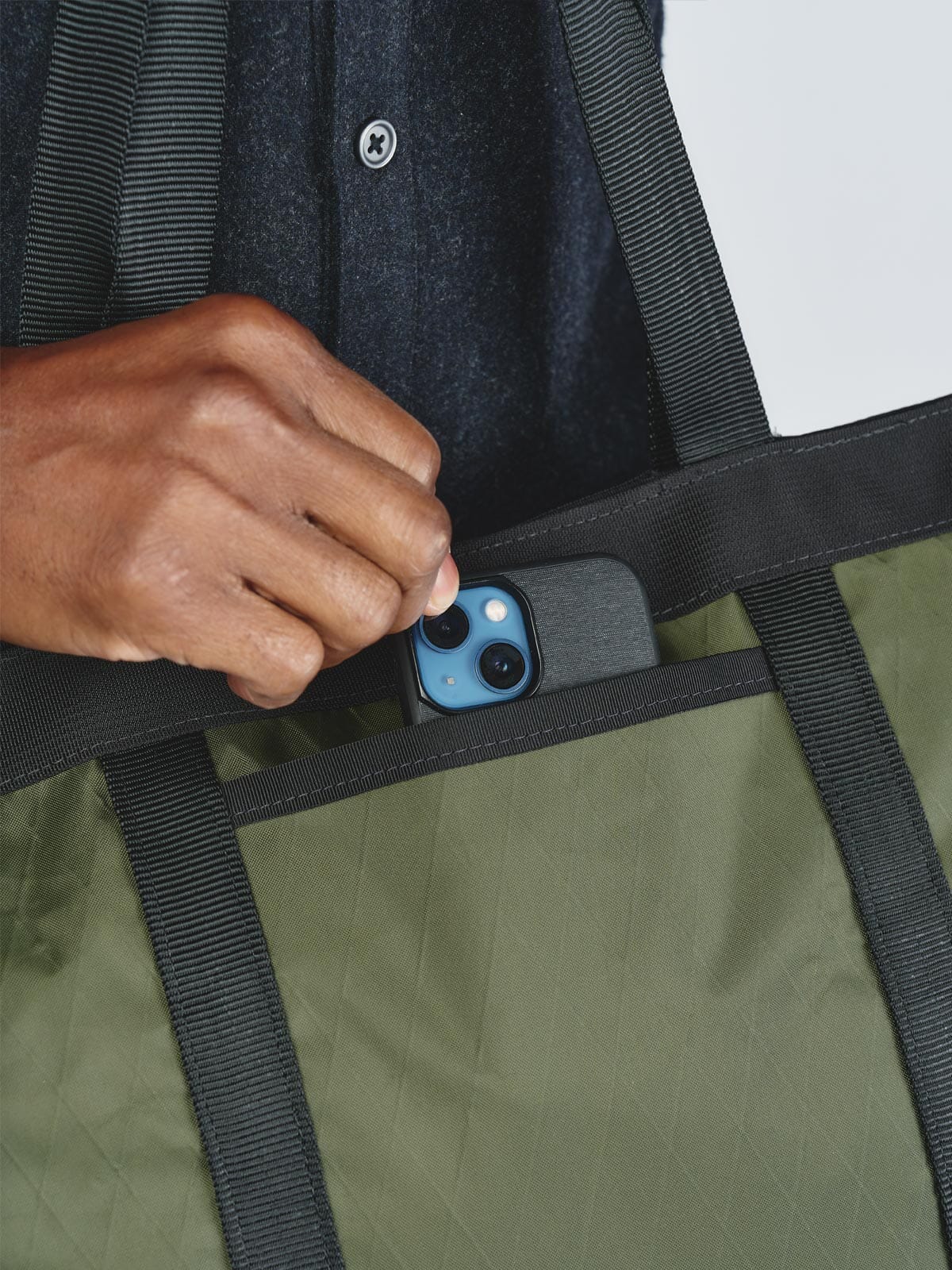 Helix 15L Tote von Mission Workshop - Wetterfeste Taschen und technische Bekleidung - San Francisco & Los Angeles - Für die Ewigkeit gebaut - Garantiert