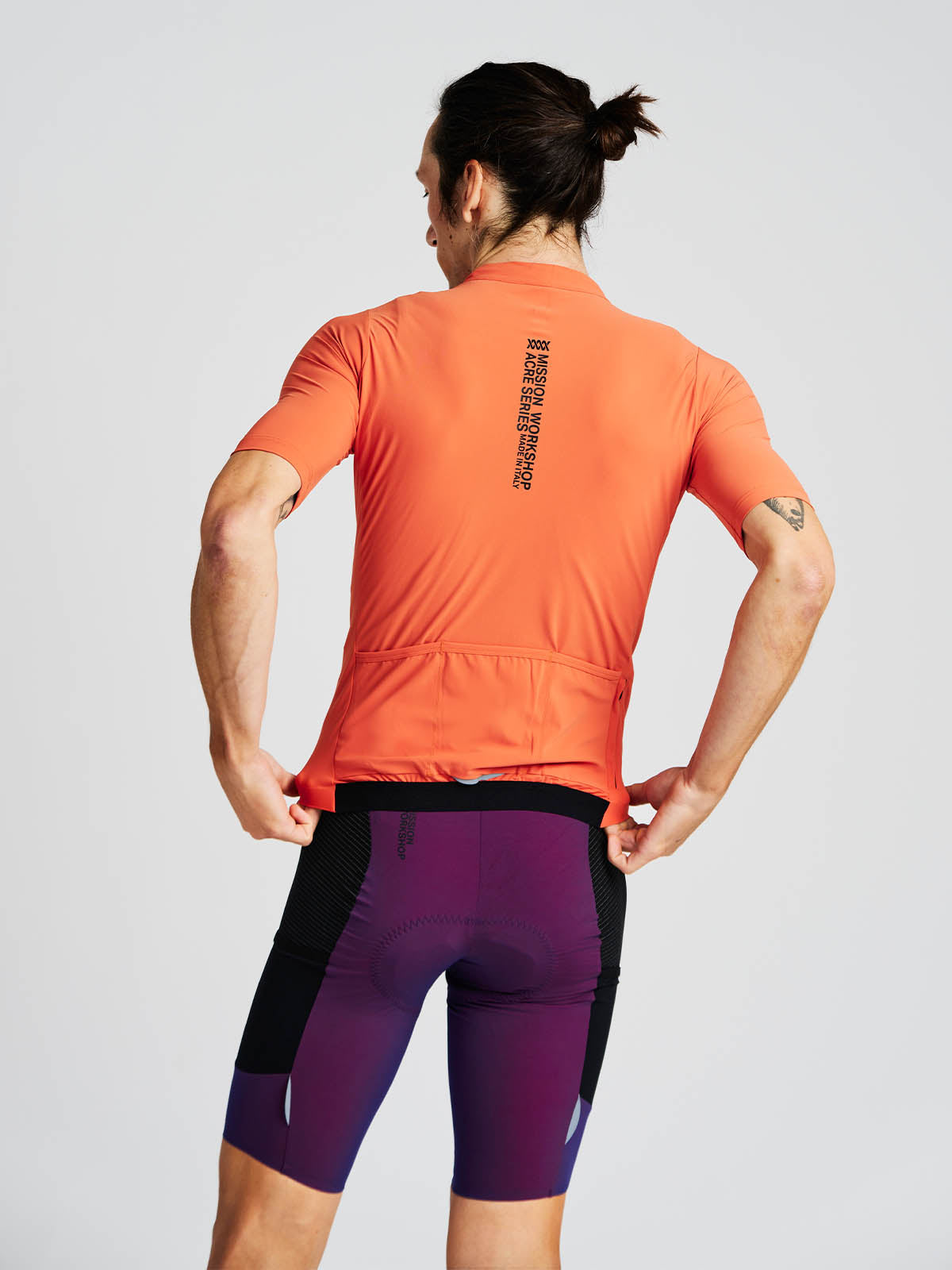 Mission Pro Jersey Men's von Mission Workshop - Wetterfeste Taschen & Technische Bekleidung - San Francisco & Los Angeles - Für die Ewigkeit gebaut - Garantiert