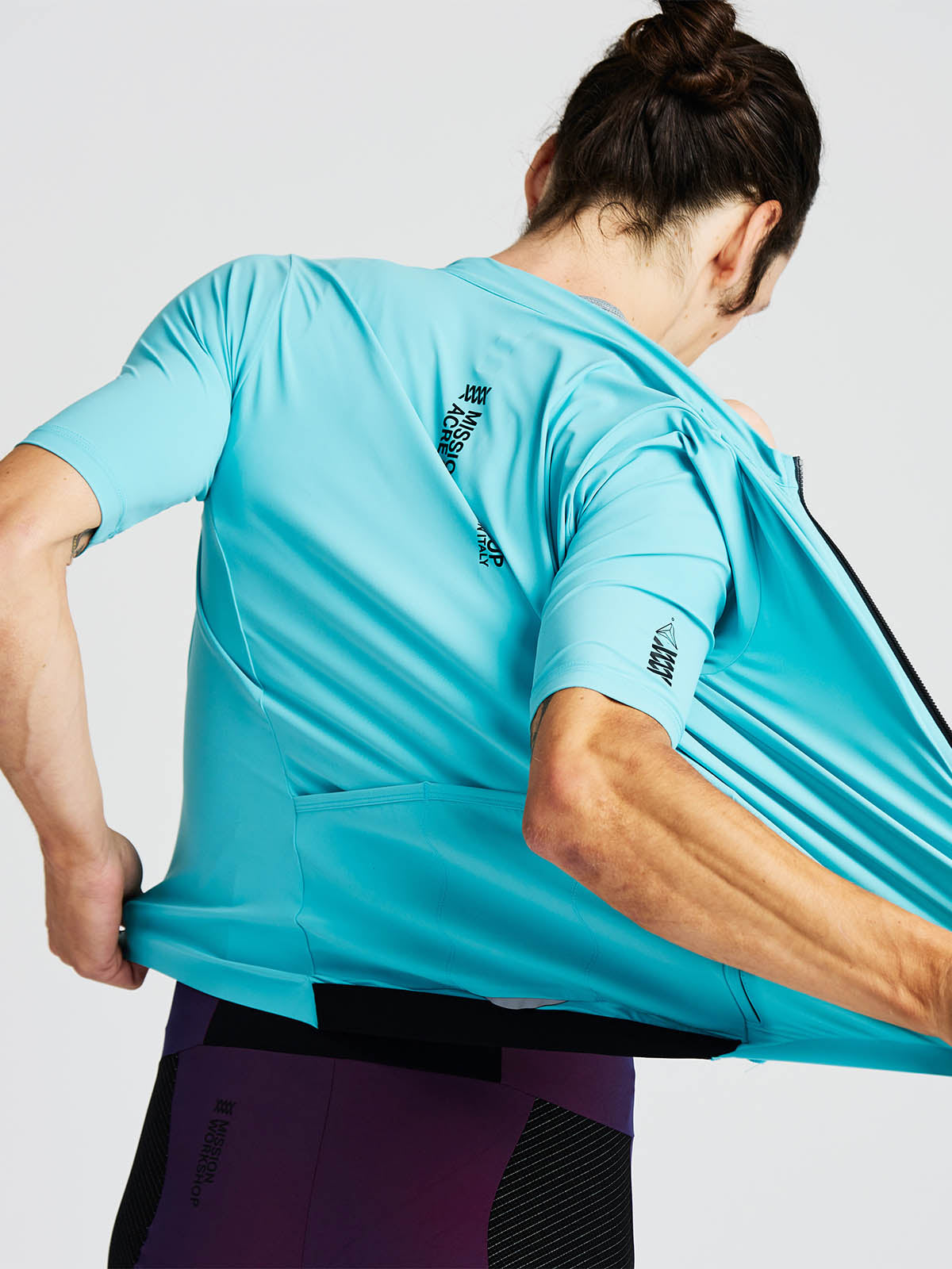 Mission Pro Jersey Men's von Mission Workshop - Wetterfeste Taschen & Technische Bekleidung - San Francisco & Los Angeles - Für die Ewigkeit gebaut - Garantiert