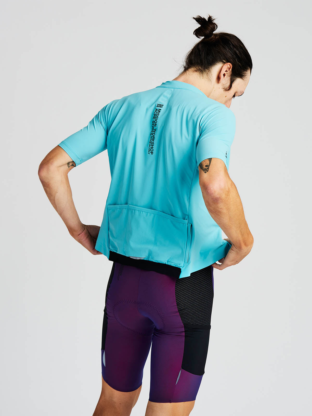 Mission Pro Jersey Men's von Mission Workshop - Wetterfeste Taschen & Technische Bekleidung - San Francisco & Los Angeles - Für die Ewigkeit gebaut - Garantiert