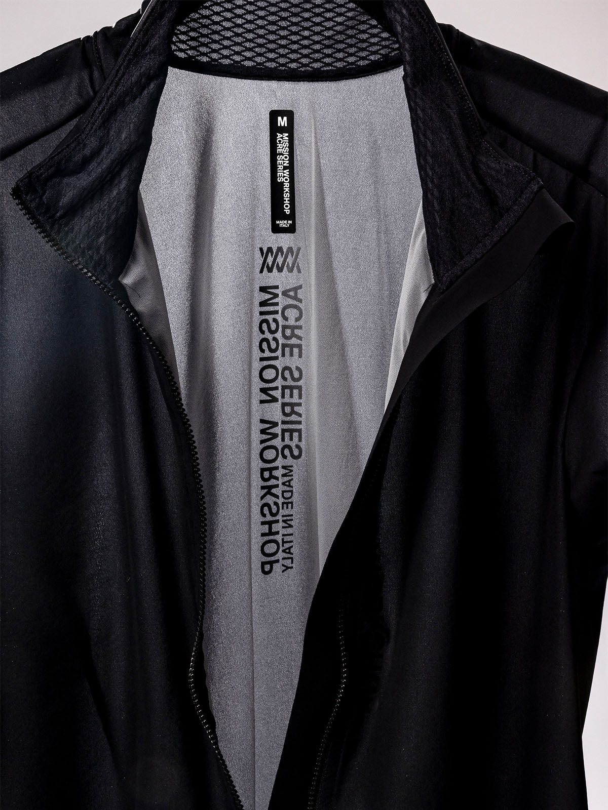 Altosphere Vest von Mission Workshop - Wetterfeste Taschen & Technische Bekleidung - San Francisco & Los Angeles - Für die Ewigkeit gebaut - Garantiert