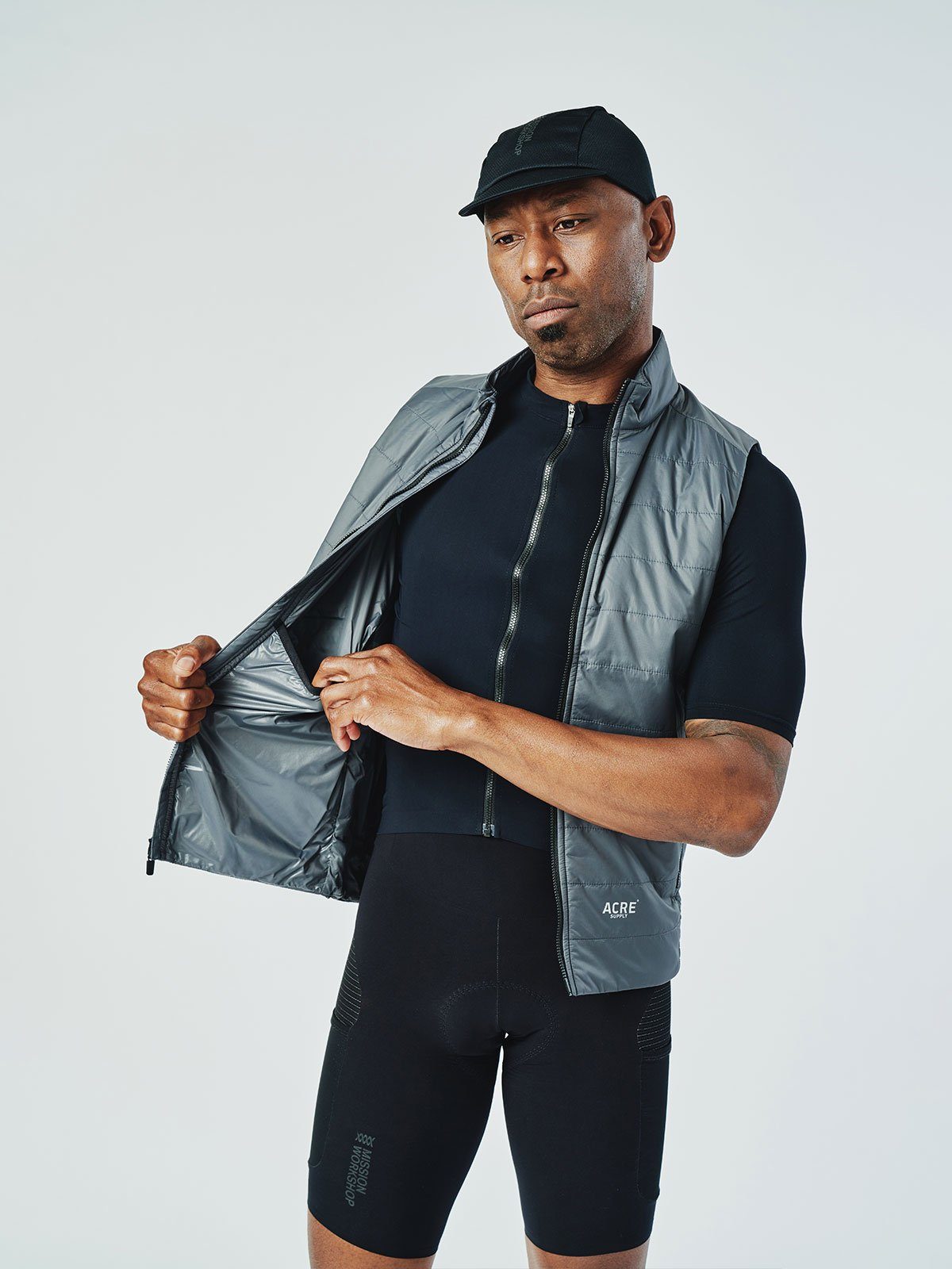 Acre Series Vest von Mission Workshop - Wetterfeste Taschen & Technische Bekleidung - San Francisco & Los Angeles - Für die Ewigkeit gebaut - Garantiert
