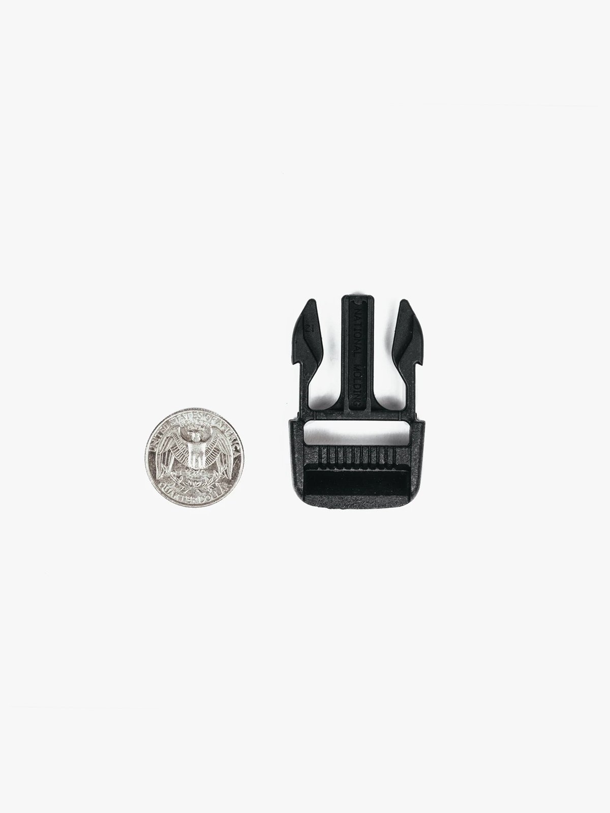 Bag Clips by Mission Workshop - Wetterfeste Taschen und technische Bekleidung - San Francisco & Los Angeles - Für die Ewigkeit gebaut - Garantiert!