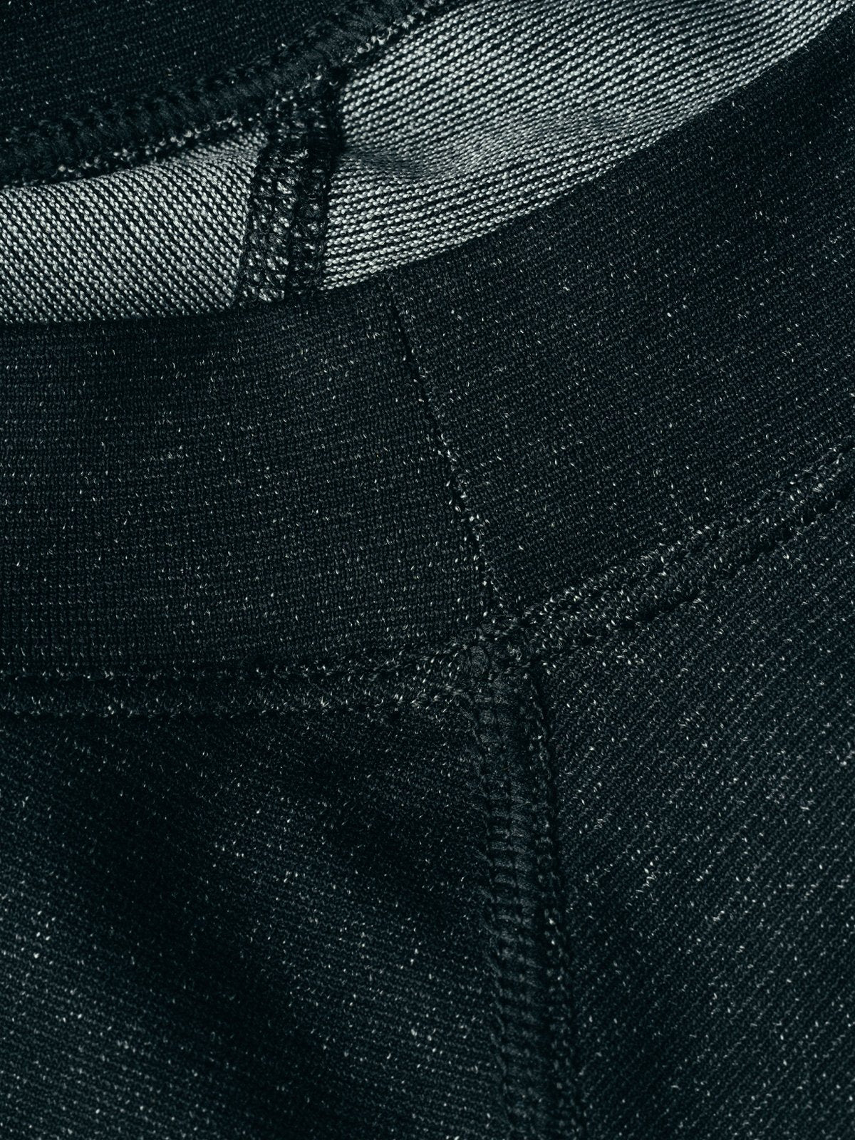 Advanced Projects® : Seamless Base Layers by Mission Workshop - Wetterfeste Taschen und technische Bekleidung - San Francisco & Los Angeles - Built to endure - Garantiert für immer