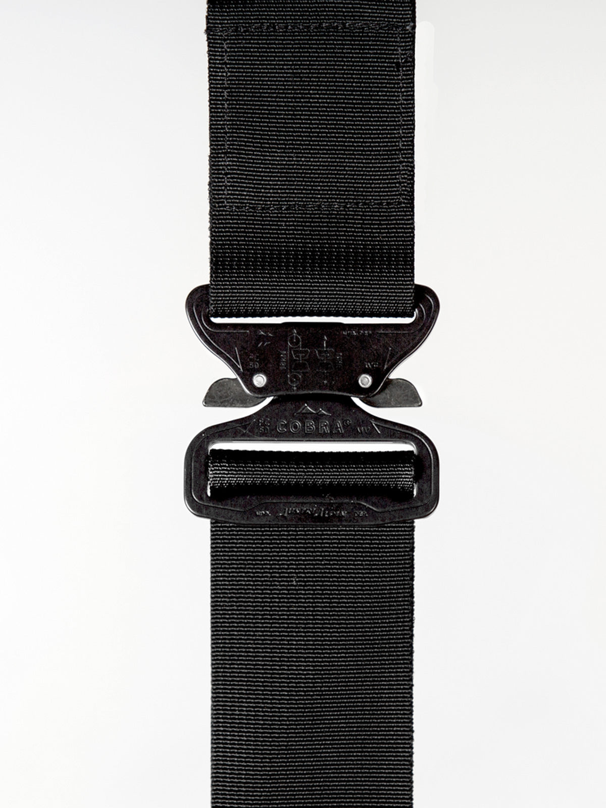 COBRA® Buckle by Mission Workshop - Wetterfeste Taschen und technische Bekleidung - San Francisco & Los Angeles - Für die Ewigkeit gebaut - Garantiert