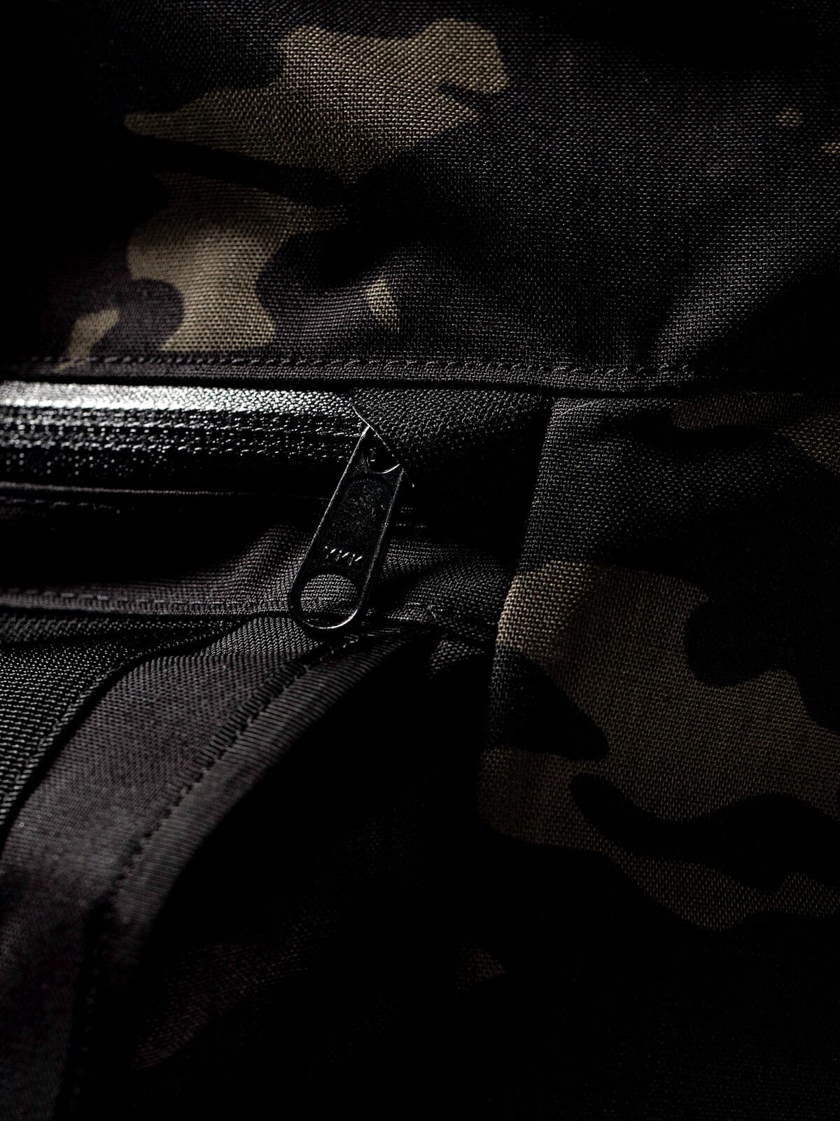 Shed : AP by Mission Workshop - Wetterfeste Taschen und technische Bekleidung - San Francisco & Los Angeles - Für die Ewigkeit gebaut - Garantiert