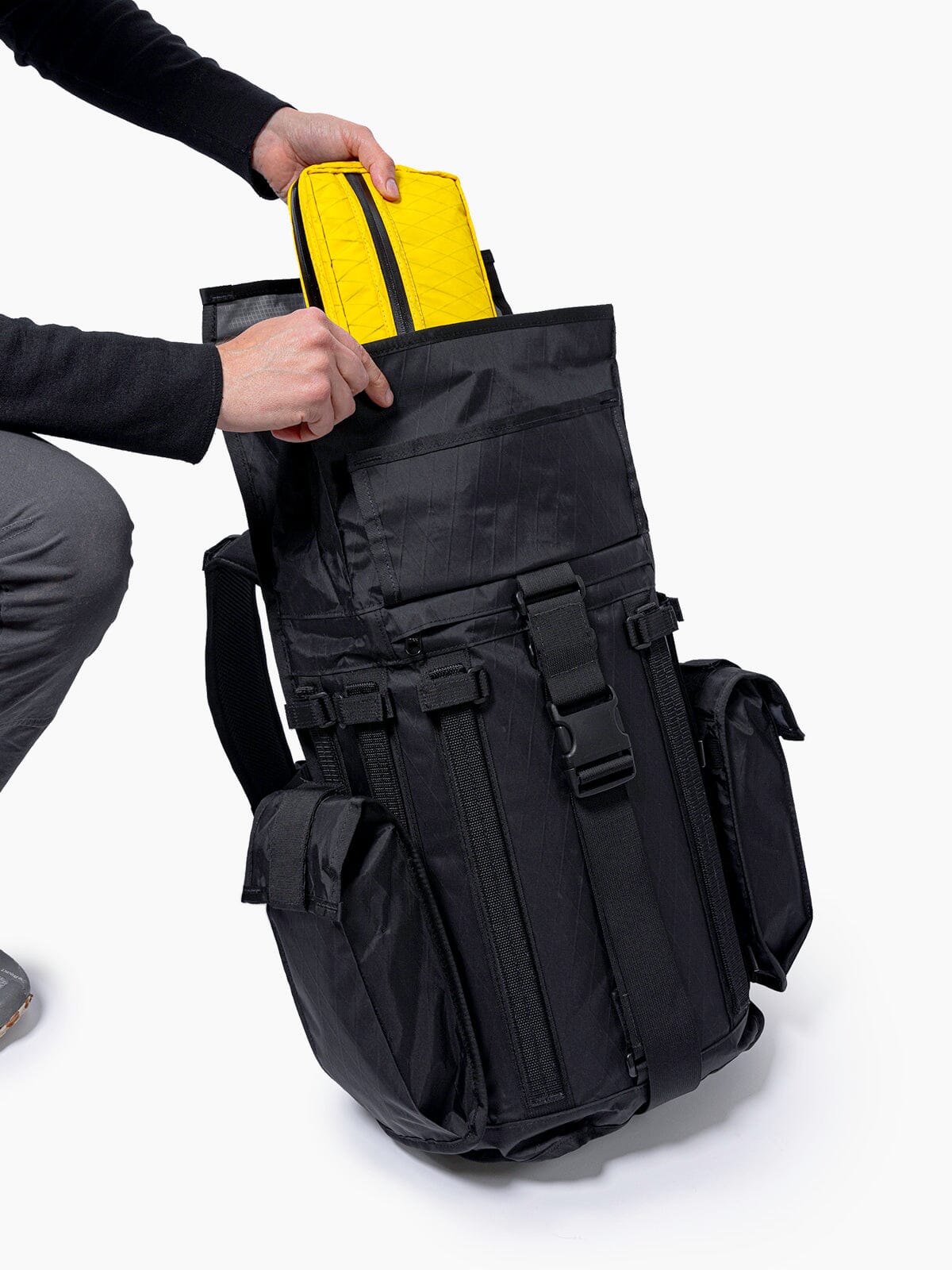 Notch Tech Pouch von Mission Workshop - Wetterfeste Taschen & Technische Bekleidung - San Francisco & Los Angeles - Für die Ewigkeit gebaut - Garantiert