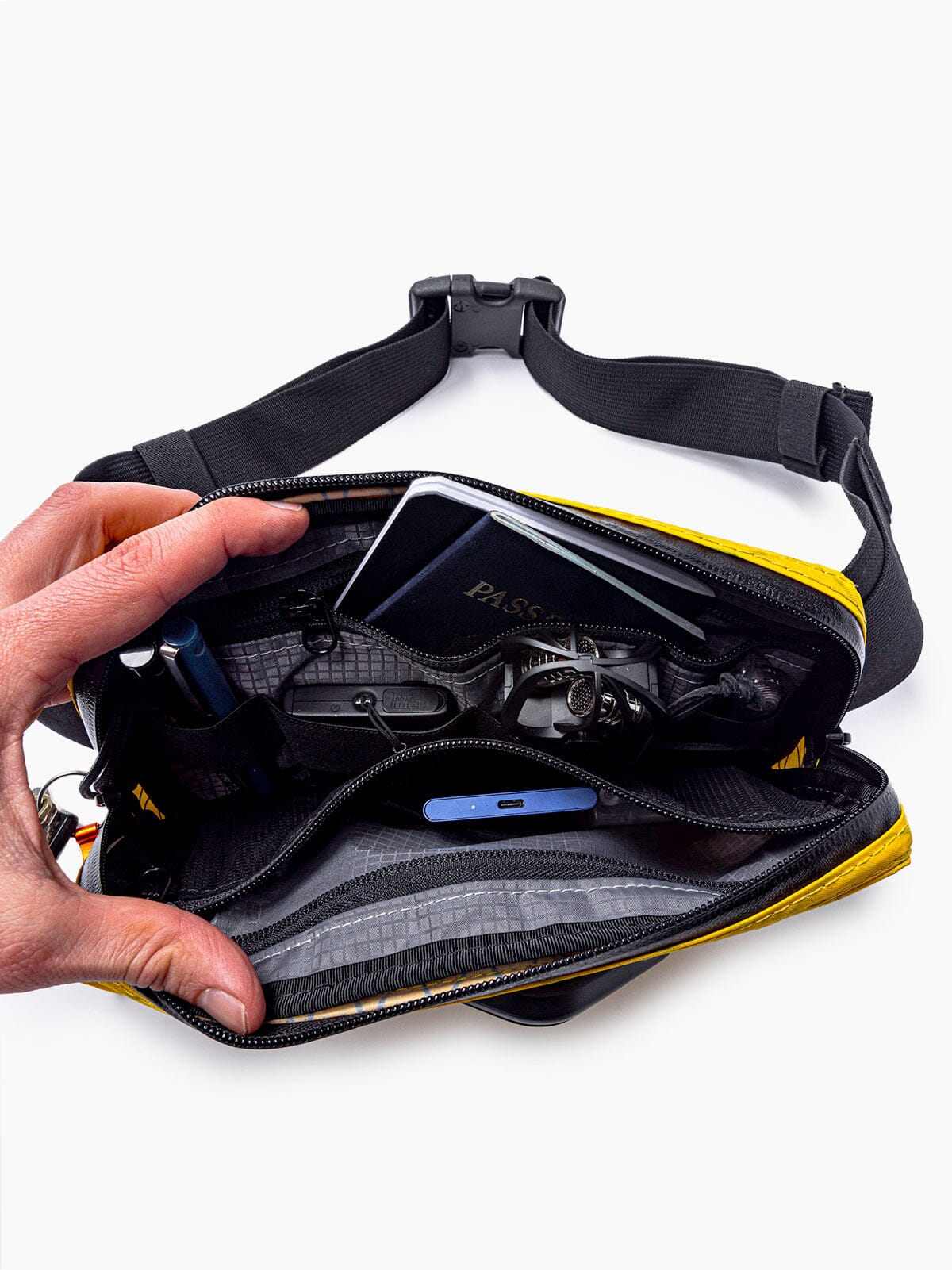 Notch Tech Pouch von Mission Workshop - Wetterfeste Taschen & Technische Bekleidung - San Francisco & Los Angeles - Für die Ewigkeit gebaut - Garantiert