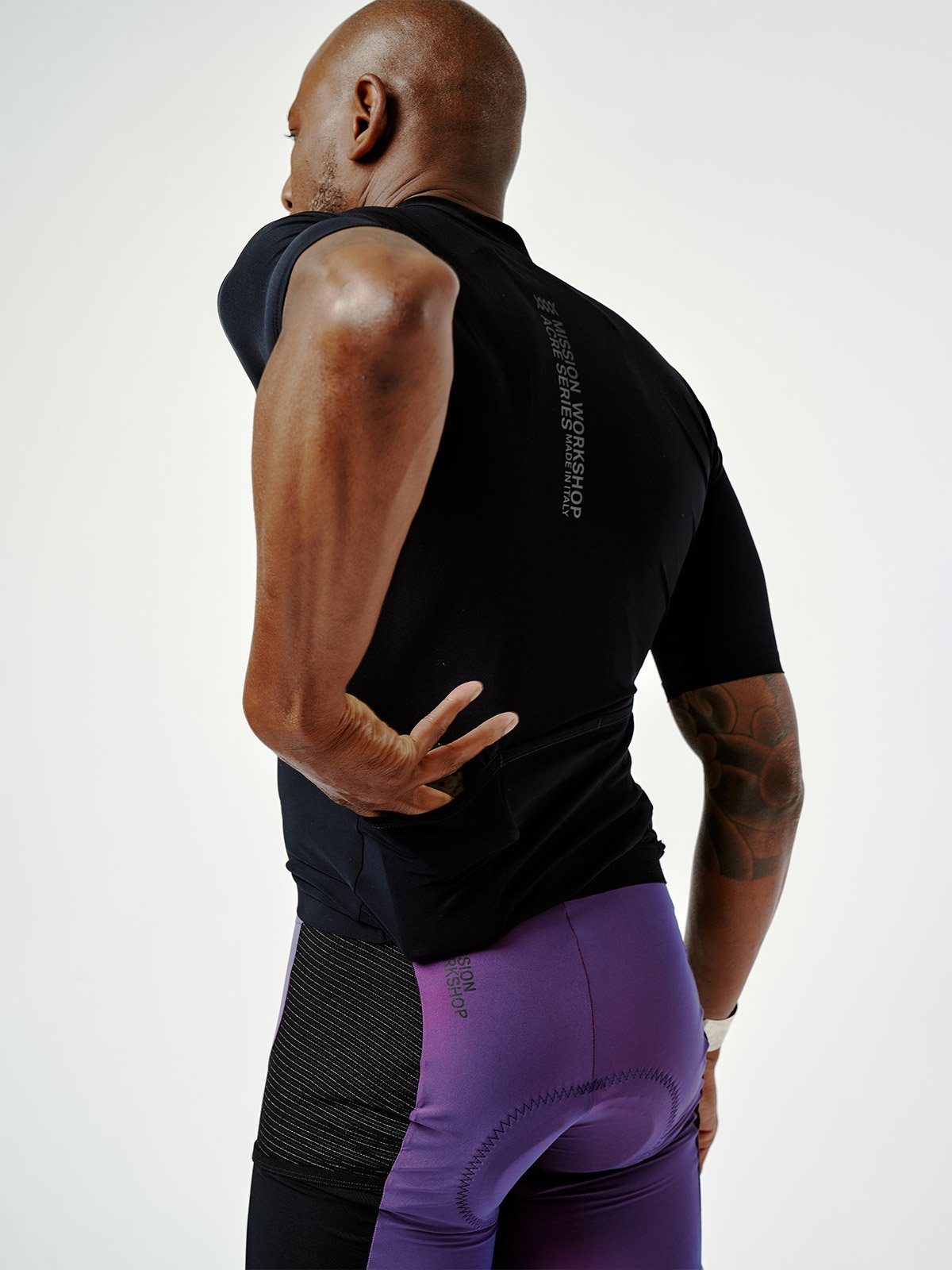 Mission Pro Jersey Men's von Mission Workshop - Wetterfeste Taschen & Technische Bekleidung - San Francisco & Los Angeles - Für die Ewigkeit gebaut - Garantiert