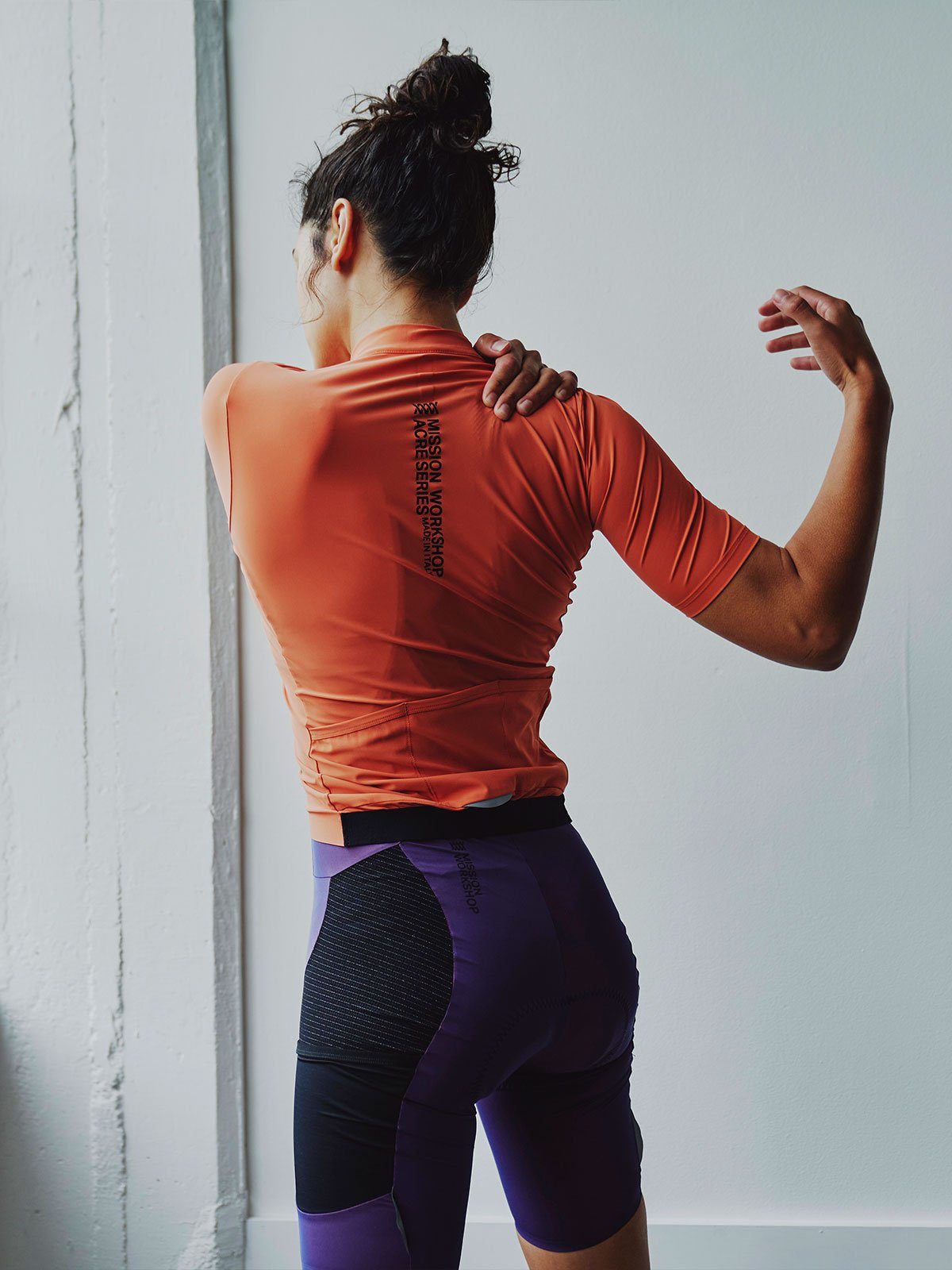 Mission Pro Jersey Women's von Mission Workshop - Wetterfeste Taschen & Technische Bekleidung - San Francisco & Los Angeles - Für die Ewigkeit gebaut - Garantiert