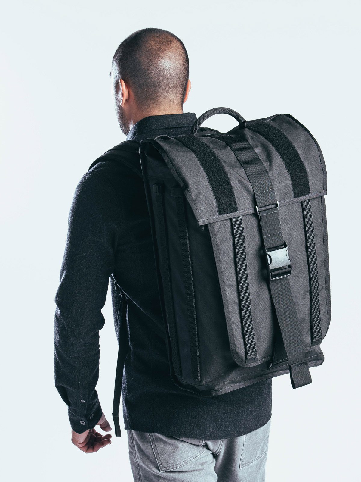 Radian by Mission Workshop - Wetterfeste Taschen und technische Bekleidung - San Francisco & Los Angeles - Für die Ewigkeit gebaut - Garantiert