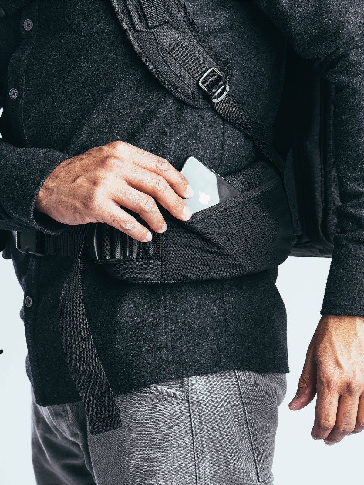 Radian by Mission Workshop - Wetterfeste Taschen und technische Bekleidung - San Francisco & Los Angeles - Für die Ewigkeit gebaut - Garantiert