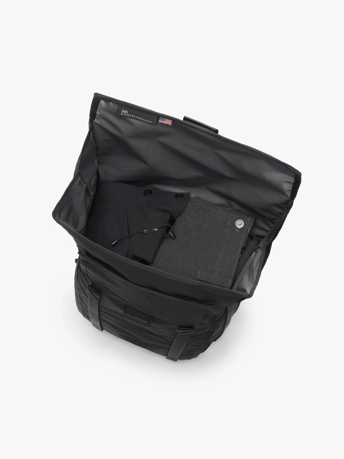 Radian by Mission Workshop - Wetterfeste Taschen und technische Bekleidung - San Francisco & Los Angeles - Für die Ewigkeit gebaut - Garantiert