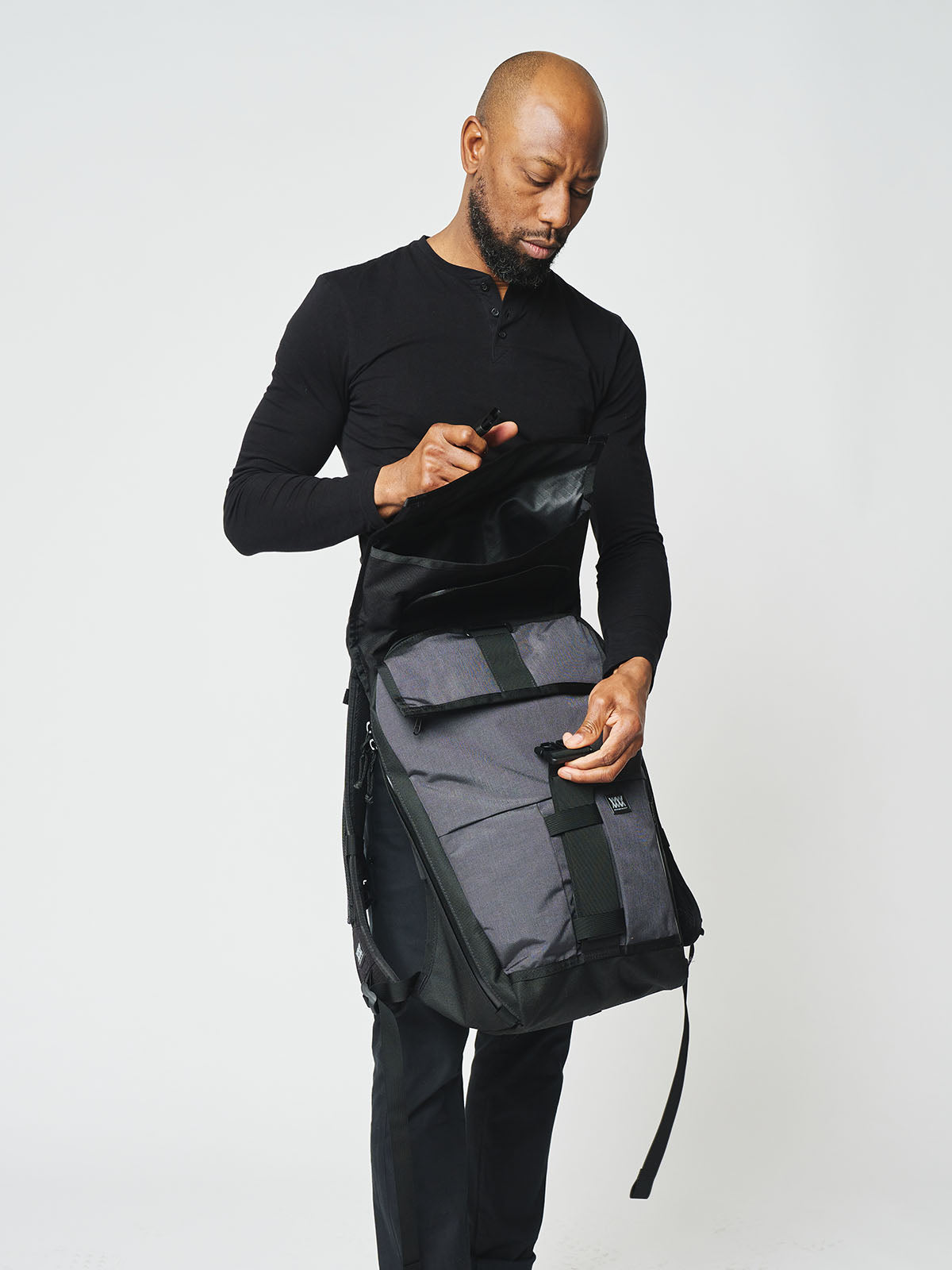 Rambler by Mission Workshop - Wetterfeste Taschen und technische Bekleidung - San Francisco & Los Angeles - Gebaut um zu überleben - Garantiert für immer