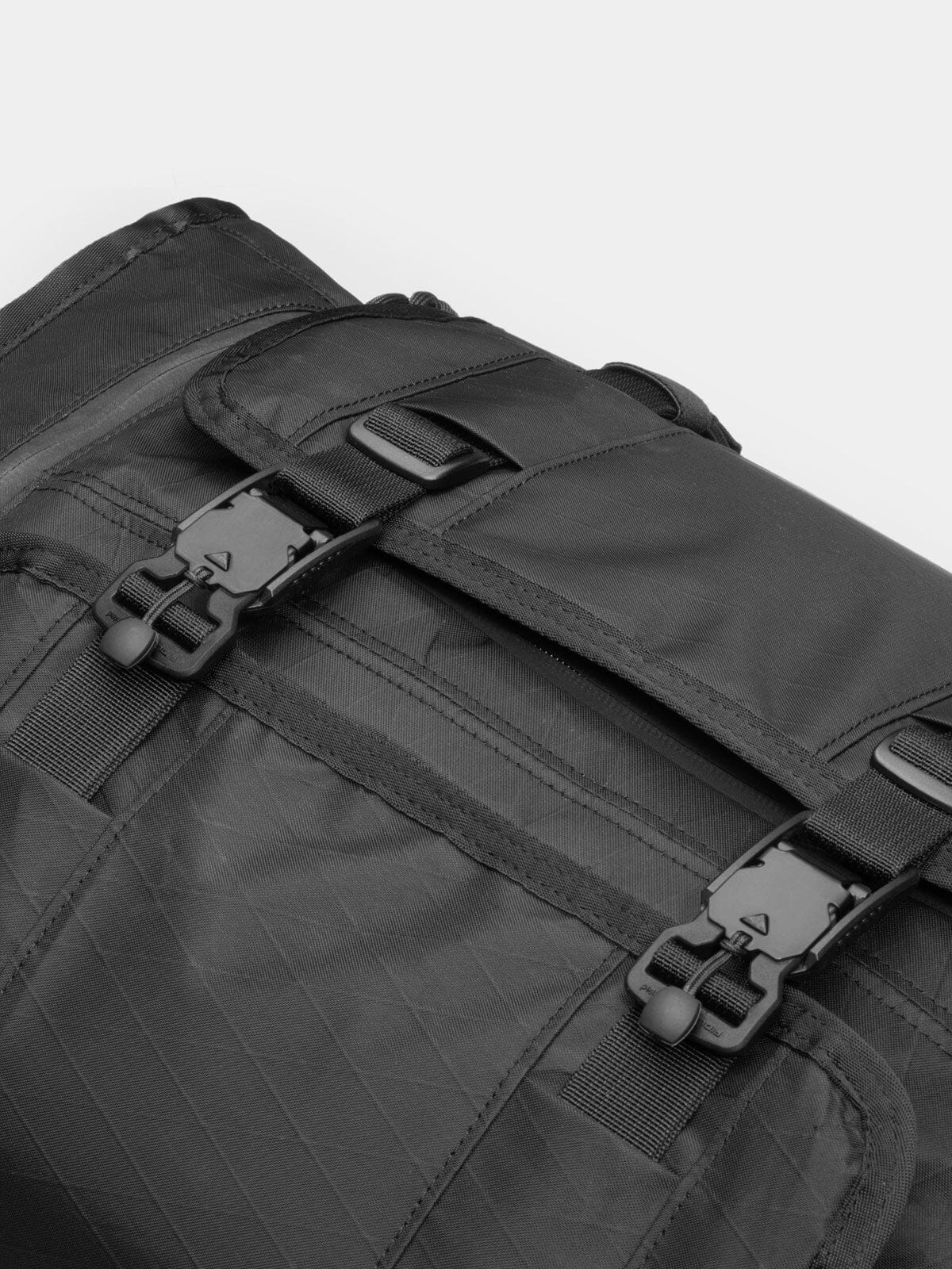 Rhake by Mission Workshop - Wetterfeste Taschen und technische Bekleidung - San Francisco & Los Angeles - Für die Ewigkeit gebaut - Garantiert