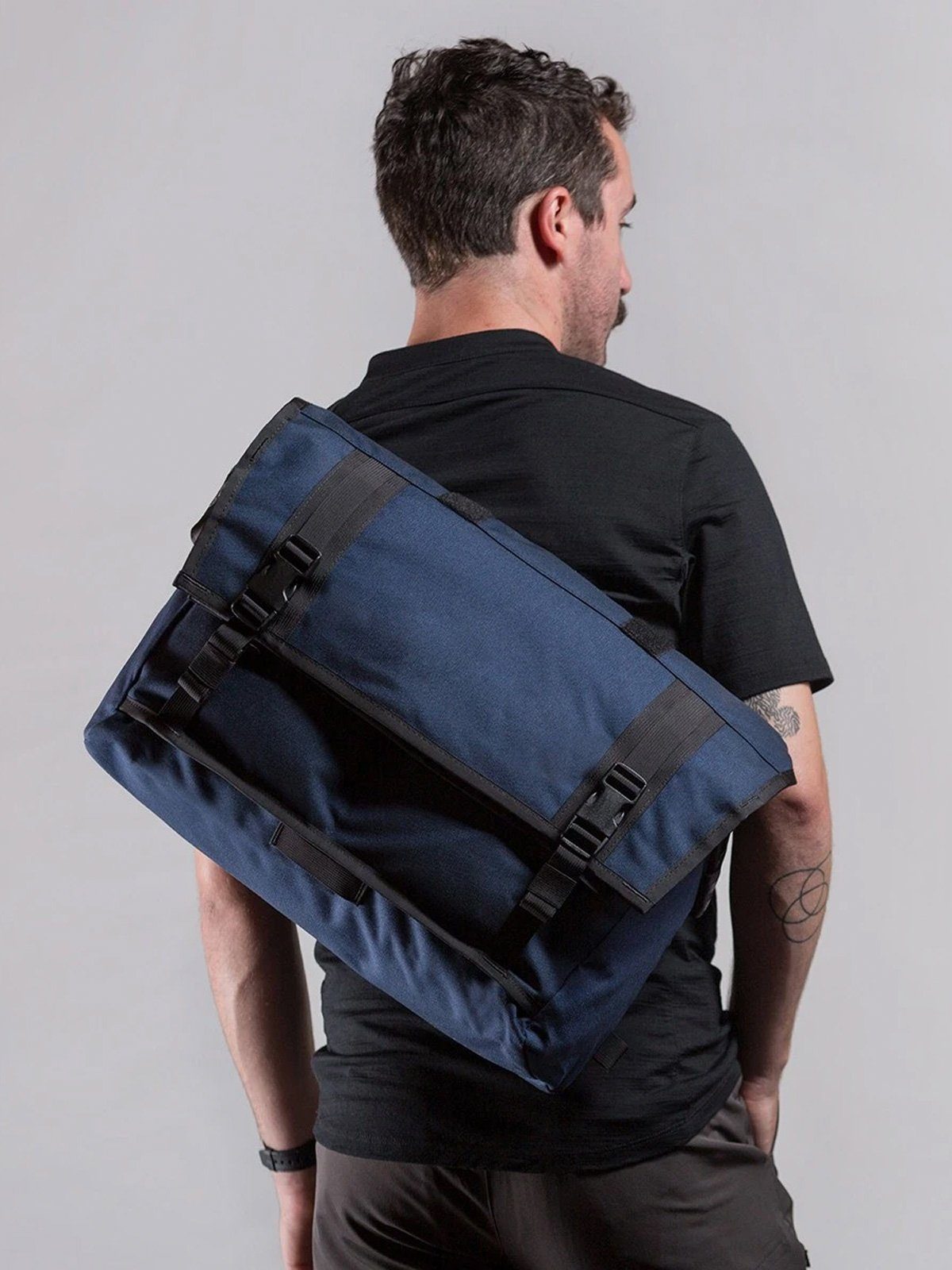 Rummy by Mission Workshop - Wetterfeste Taschen und technische Bekleidung - San Francisco & Los Angeles - Gebaut um zu überleben - Garantiert für immer