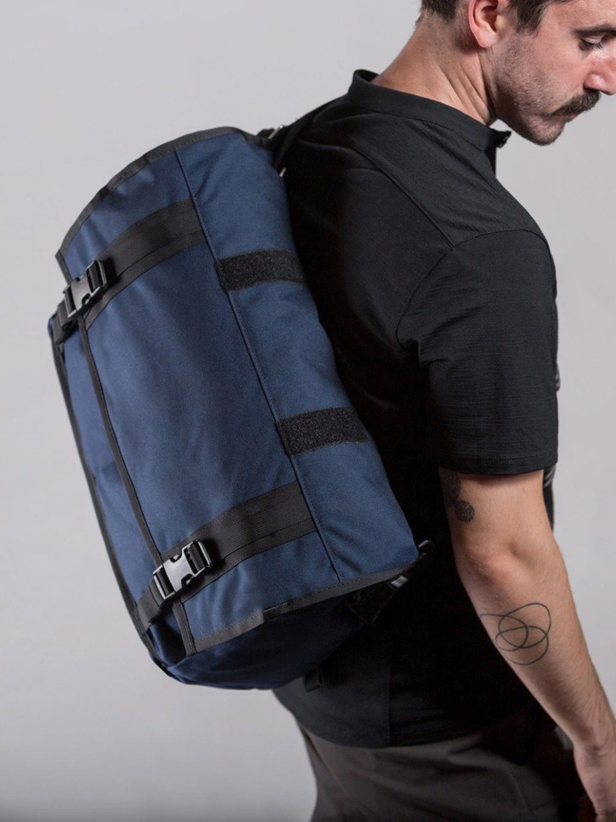 Rummy by Mission Workshop - Wetterfeste Taschen und technische Bekleidung - San Francisco & Los Angeles - Gebaut um zu überleben - Garantiert für immer