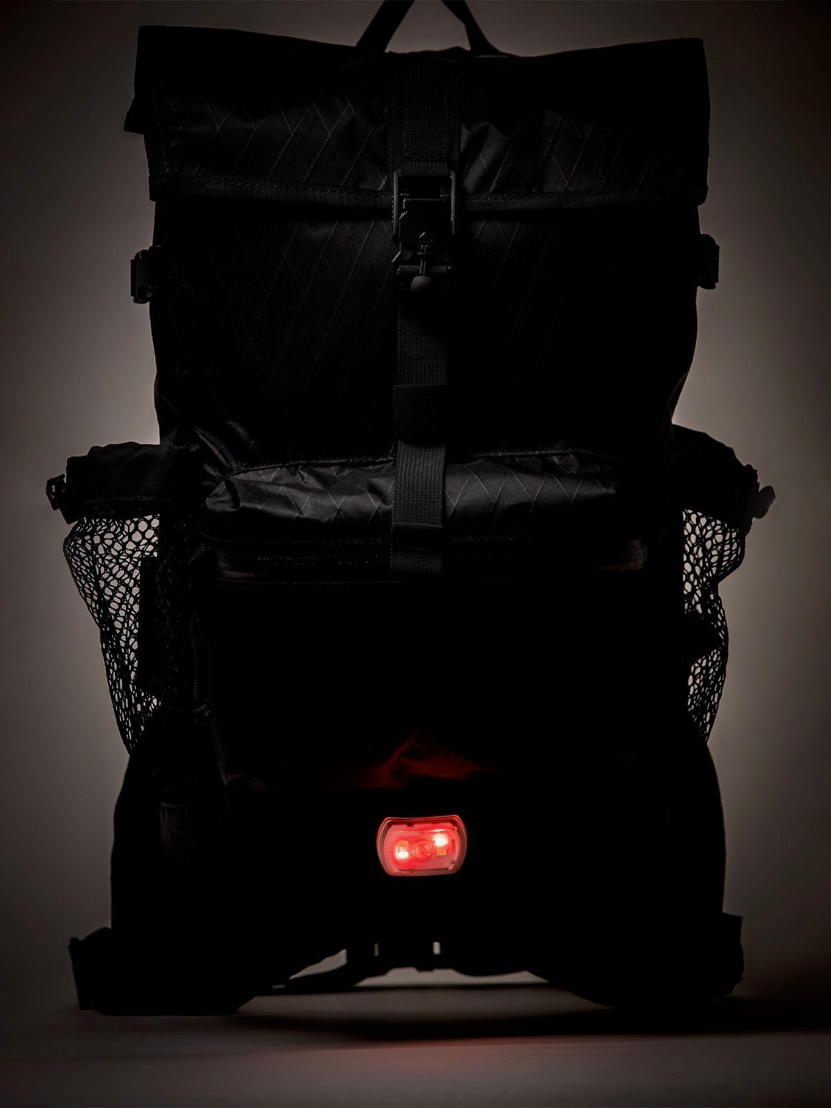 Speedwell by Mission Workshop - Wetterfeste Taschen und technische Bekleidung - San Francisco & Los Angeles - Für die Ewigkeit gebaut - Garantiert