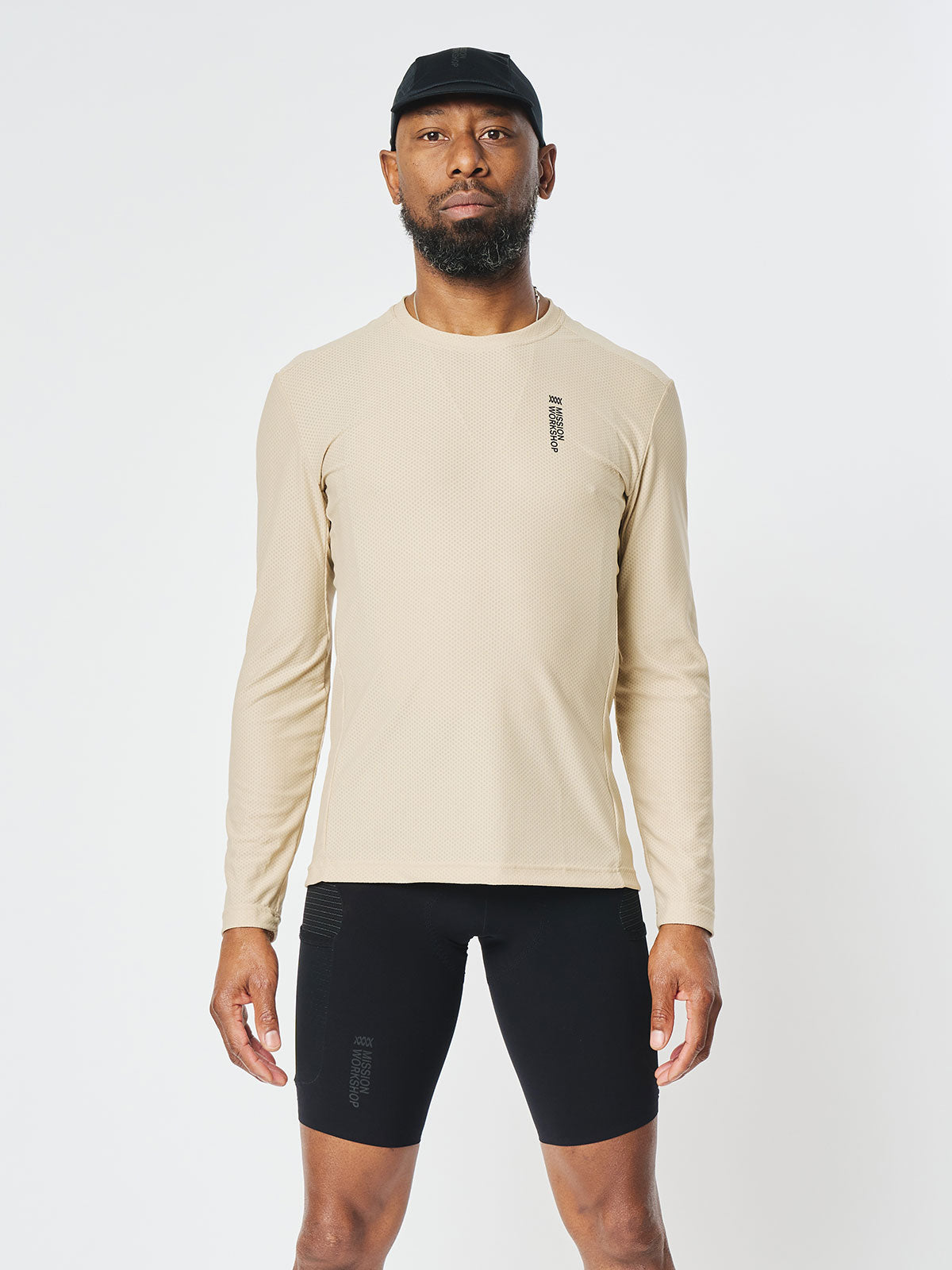 Mission Pro Tech Tee : LS Men's von Mission Workshop - Wetterfeste Taschen & Technische Bekleidung - San Francisco & Los Angeles - Für die Ewigkeit gebaut - Garantiert