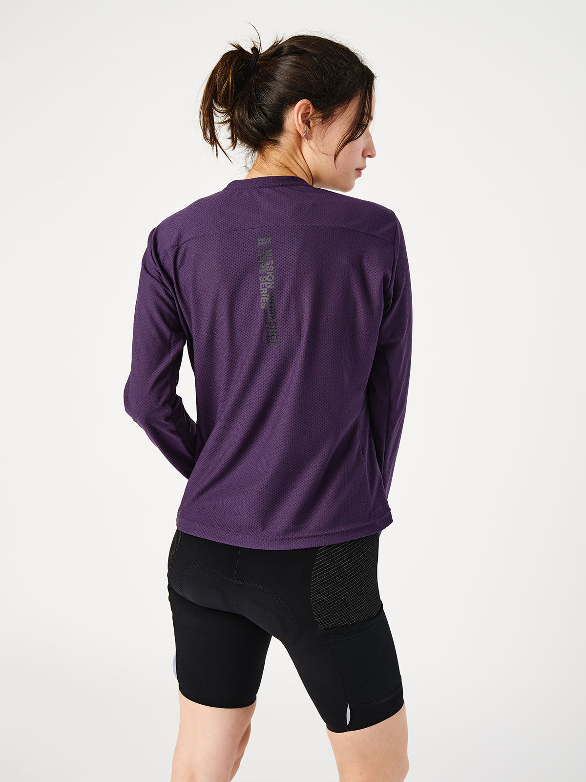 Mission Pro Tech Tee : LS Women's von Mission Workshop - Wetterfeste Taschen & Technische Bekleidung - San Francisco & Los Angeles - Für die Ewigkeit gebaut - Garantiert