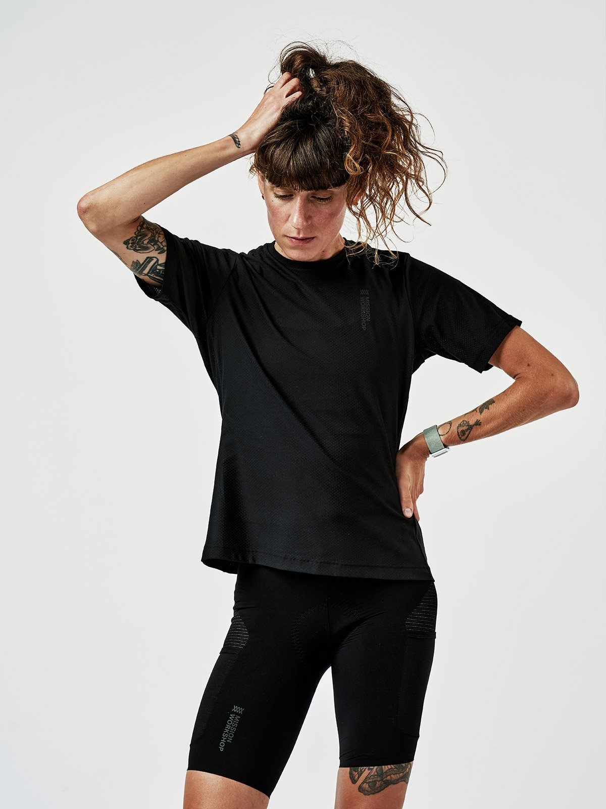 Mission Pro Tech Tee Women's von Mission Workshop - Wetterfeste Taschen und technische Bekleidung - San Francisco & Los Angeles - Für die Ewigkeit gebaut - Garantiert