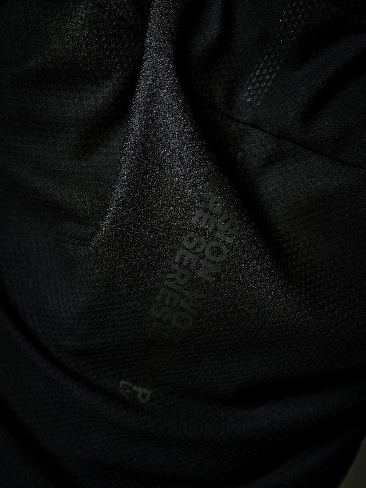 Mission Pro Tech Tee Women's von Mission Workshop - Wetterfeste Taschen und technische Bekleidung - San Francisco & Los Angeles - Für die Ewigkeit gebaut - Garantiert