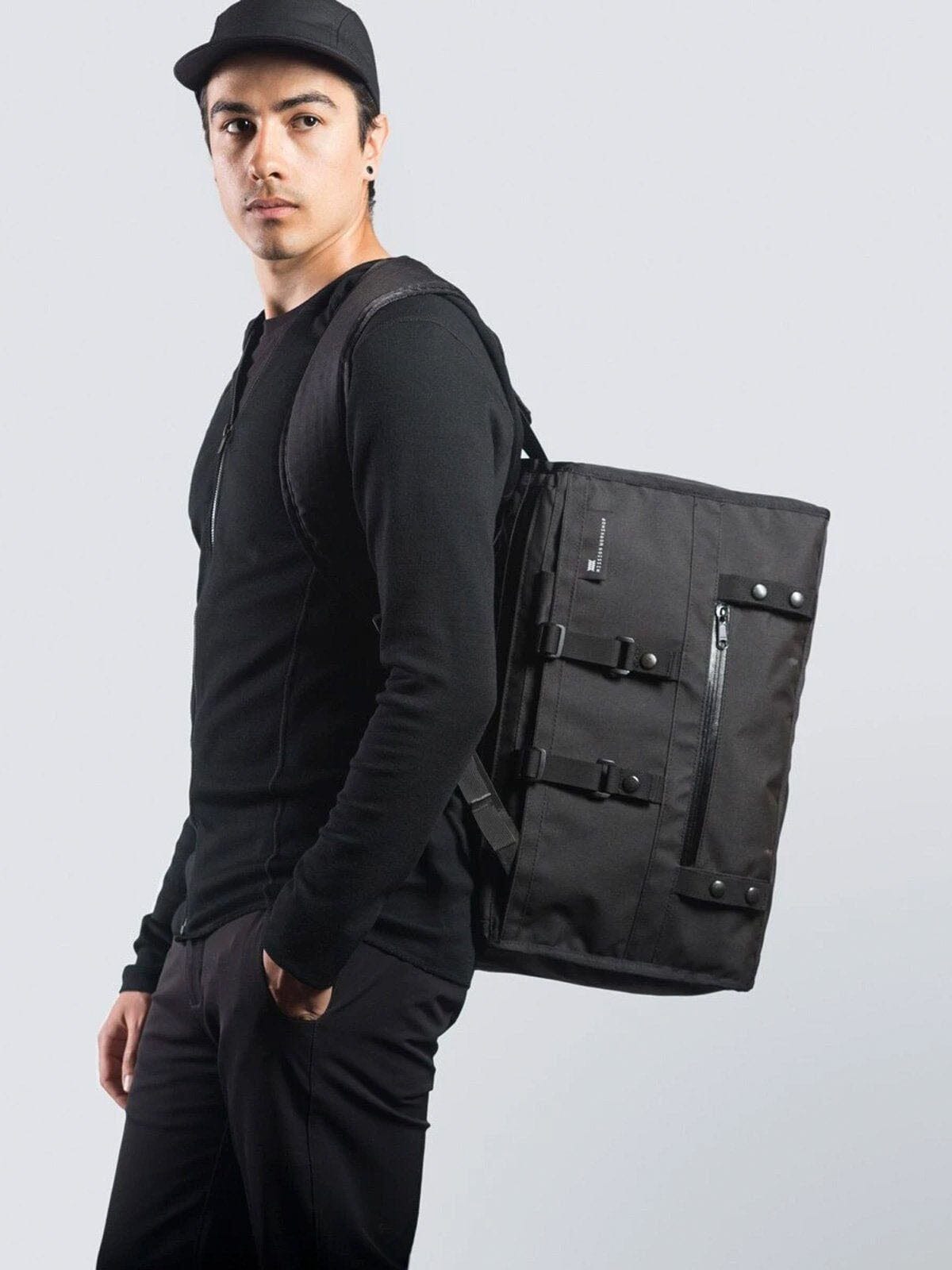 Durchreise : Duffle von Mission Workshop - Wetterfeste Taschen und technische Bekleidung - San Francisco & Los Angeles - Für die Ewigkeit gebaut - Garantiert
