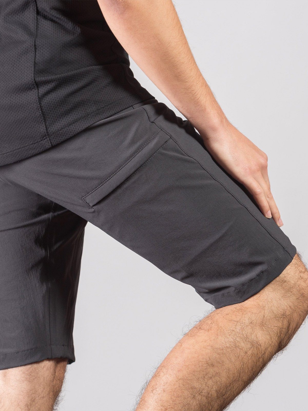 Traverse : XC by Mission Workshop - Wetterfeste Taschen und technische Bekleidung - San Francisco & Los Angeles - Für die Ewigkeit gebaut - Garantiert