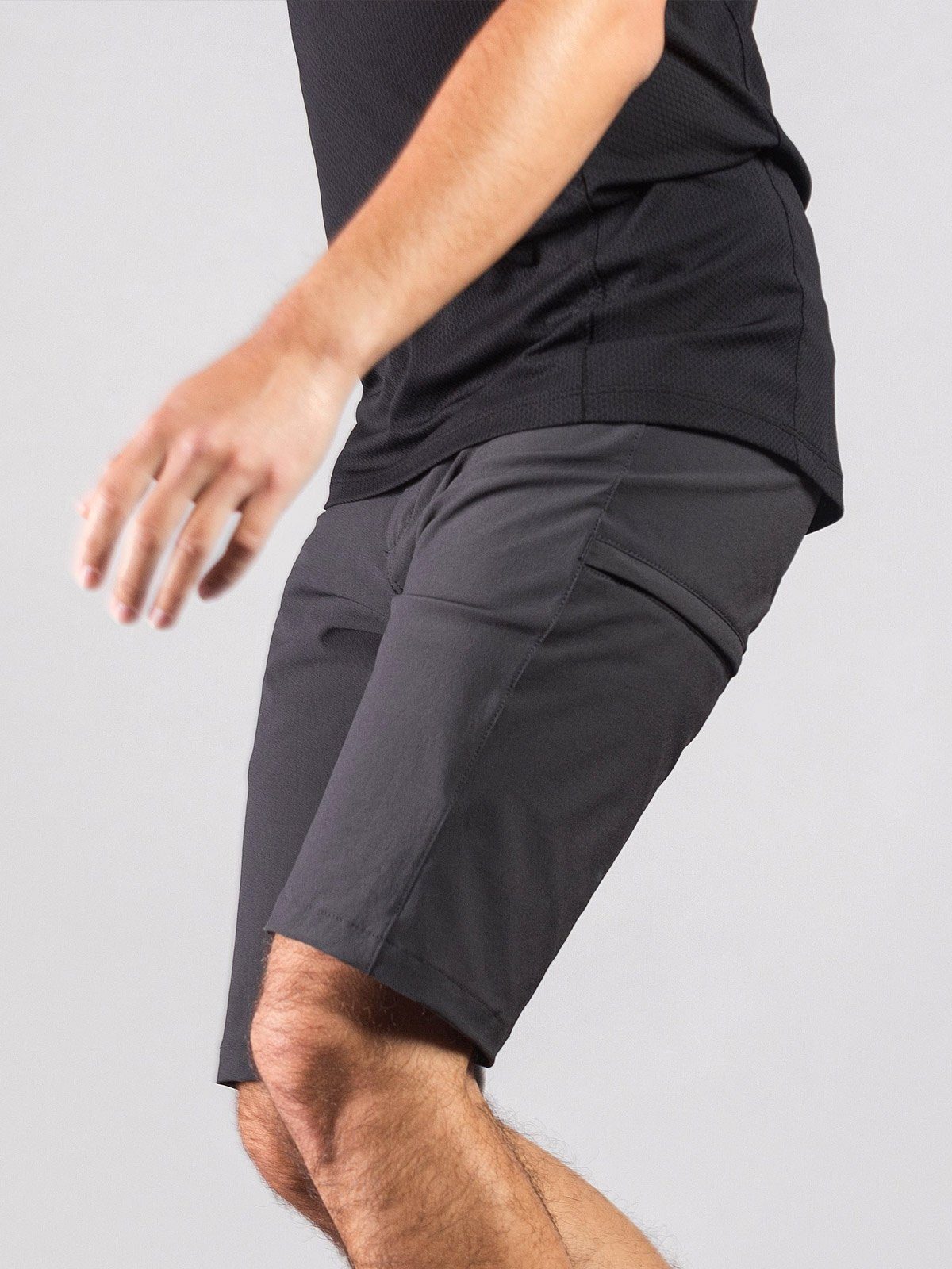 Traverse : XC by Mission Workshop - Wetterfeste Taschen und technische Bekleidung - San Francisco & Los Angeles - Für die Ewigkeit gebaut - Garantiert