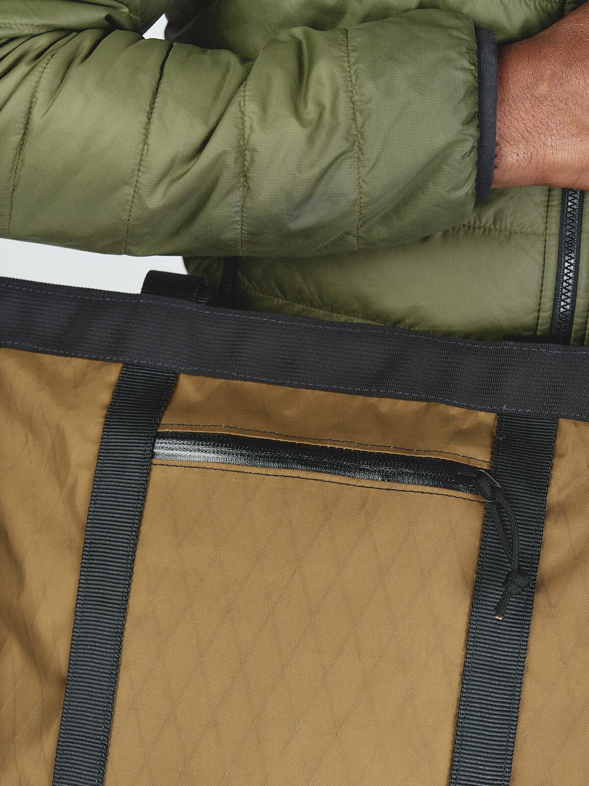 Helix 10L Tote von Mission Workshop - Wetterfeste Taschen und technische Bekleidung - San Francisco & Los Angeles - Für die Ewigkeit gebaut - Garantiert