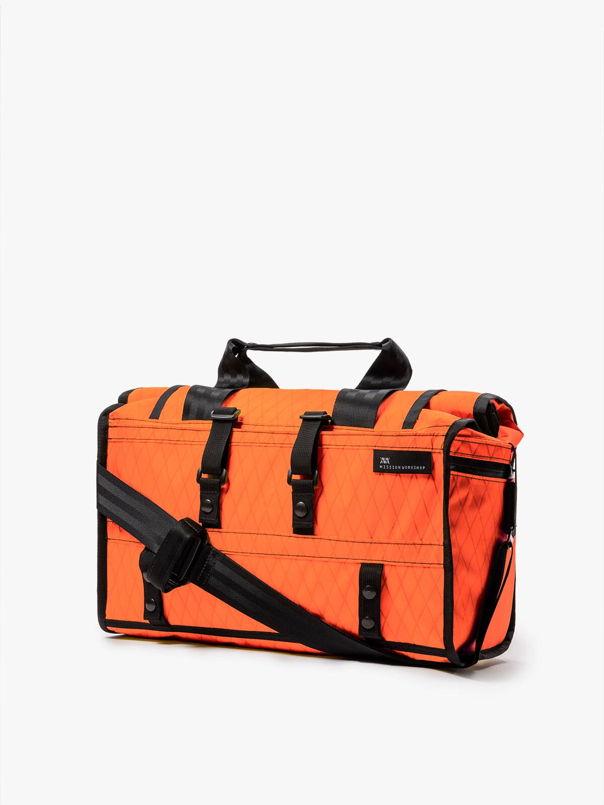 Helmsman : VX by Mission Workshop - Wetterfeste Taschen und technische Bekleidung - San Francisco & Los Angeles - Für die Ewigkeit gebaut - Garantiert