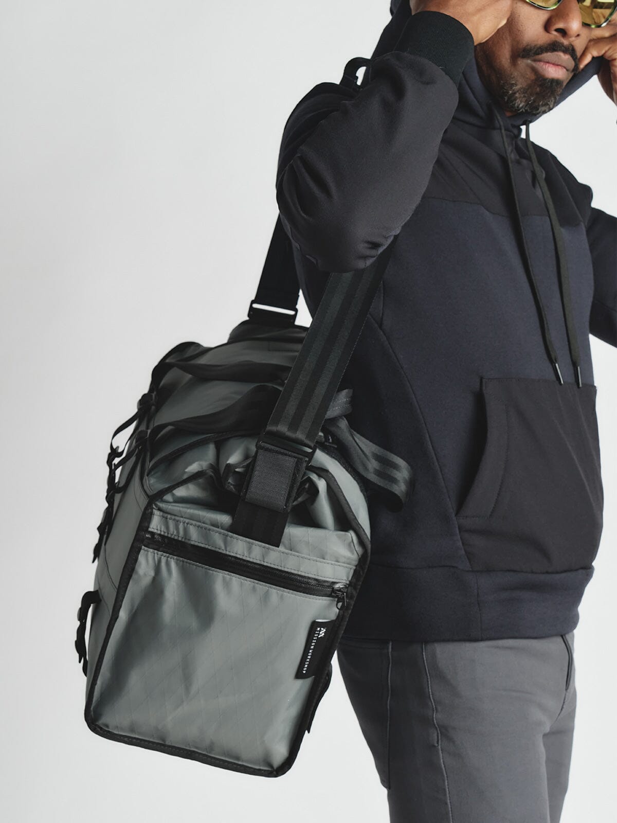 Helmsman : VX by Mission Workshop - Wetterfeste Taschen und technische Bekleidung - San Francisco & Los Angeles - Für die Ewigkeit gebaut - Garantiert