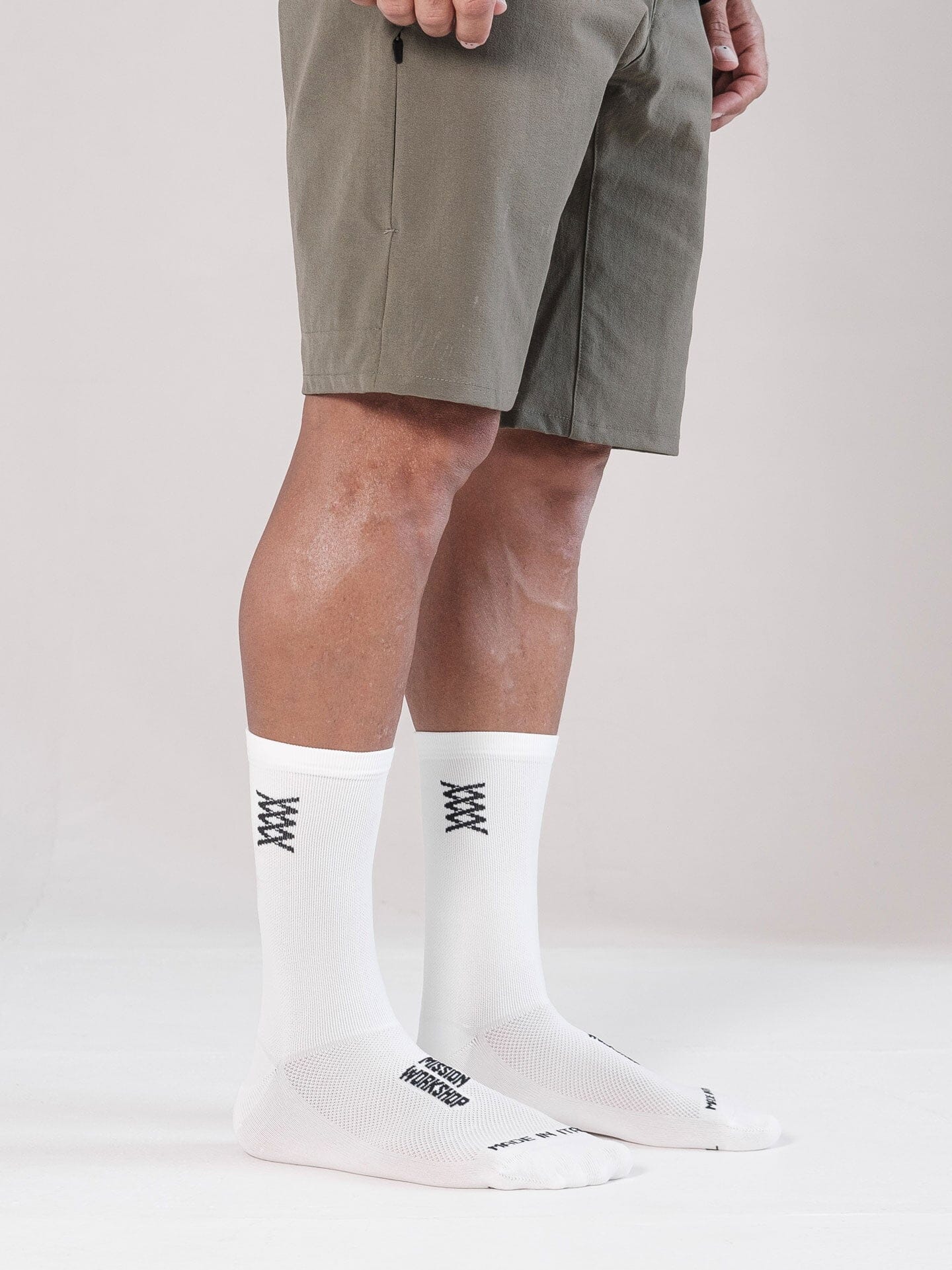 Mission Pro Socks von Mission Workshop - Wetterfeste Taschen und technische Bekleidung - San Francisco & Los Angeles - Für die Ewigkeit gebaut - Garantiert
