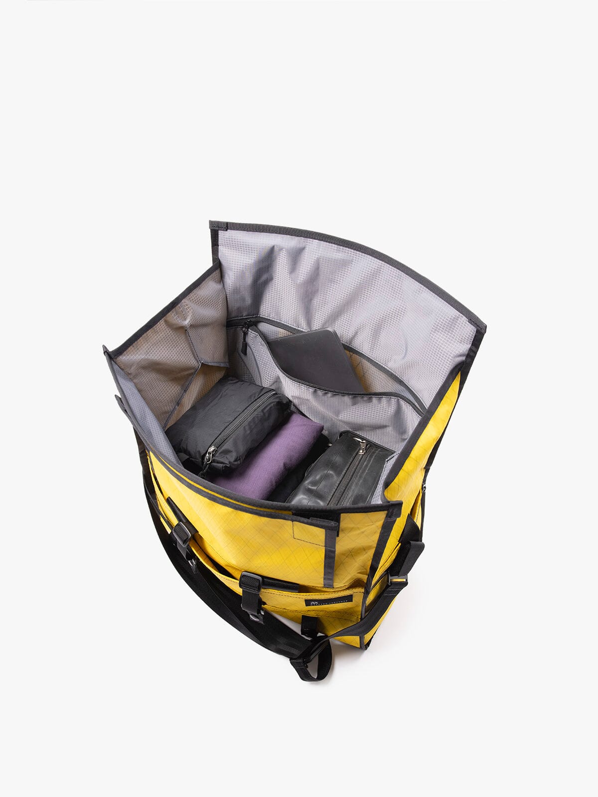 Helmsman : VX by Mission Workshop - Wetterfeste Taschen und technische Bekleidung - San Francisco & Los Angeles - Für die Ewigkeit gebaut - Garantiert